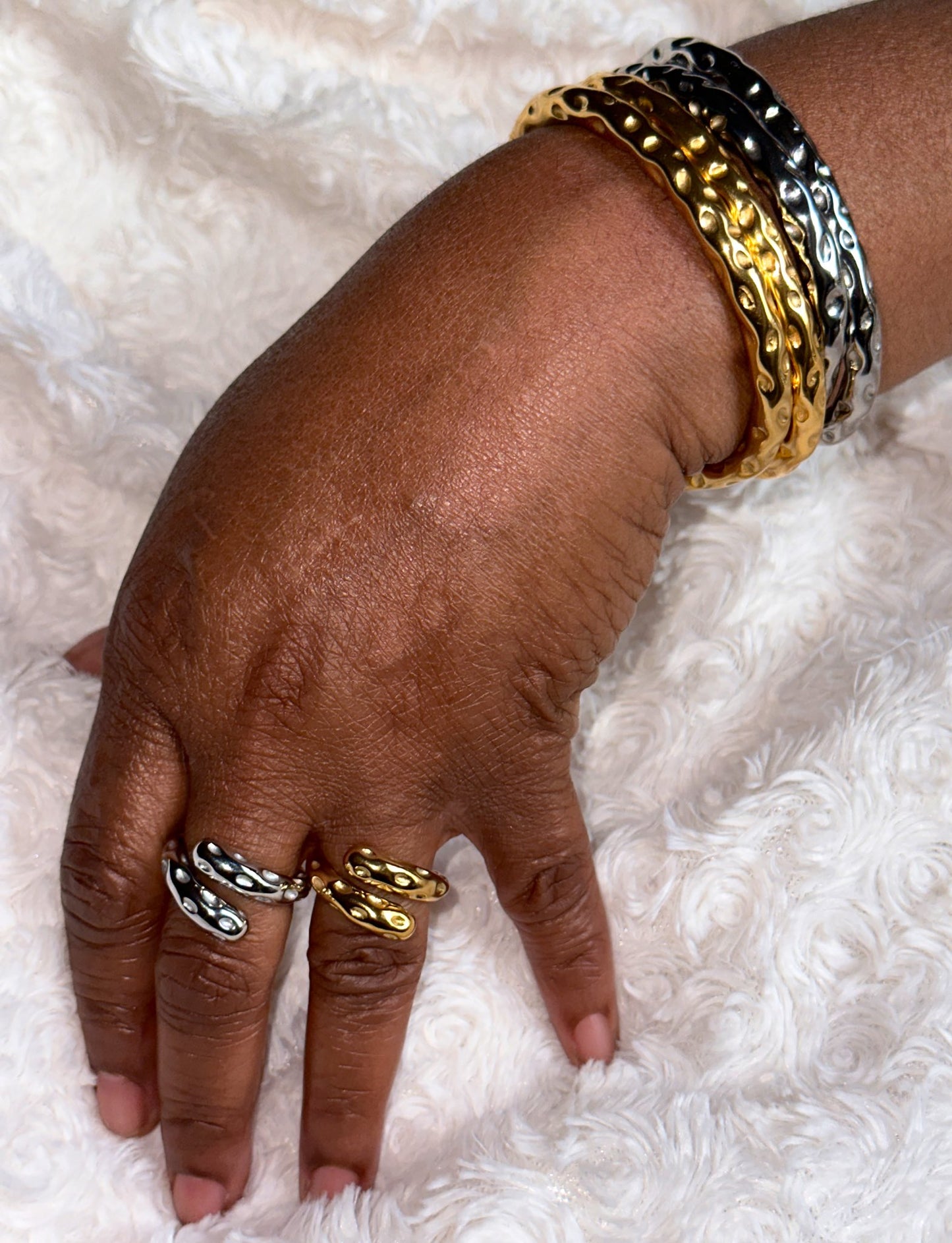🚨PRE-ORDER🚨“Jagged” bangle (SILVER)