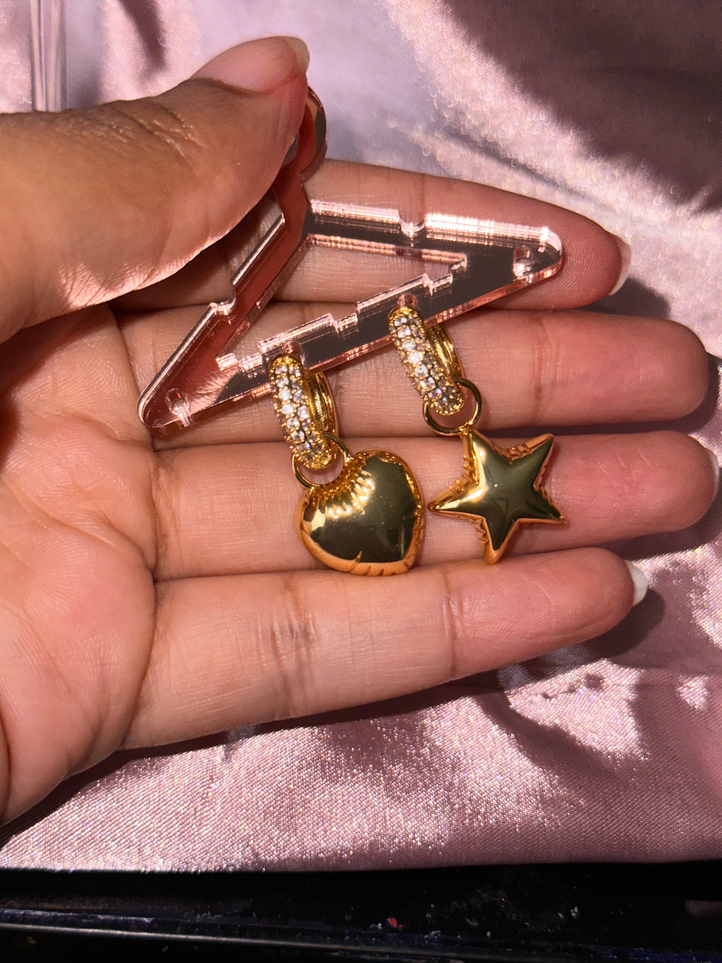 🚨🚨PRE ORDER🚨🚨 “Savia” (gold on gold) hoop earrings